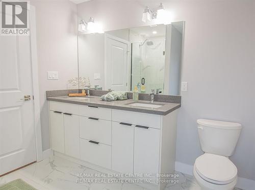 1123 Waterwheel Road E, London, ON - Indoor Photo Showing Bathroom