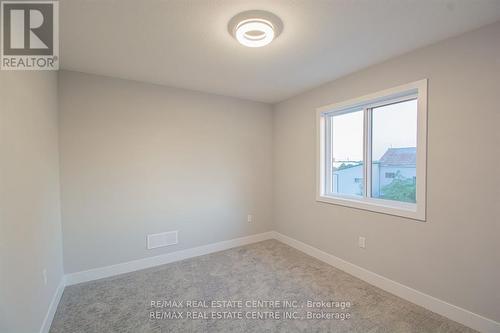 1123 Waterwheel Road E, London, ON - Indoor Photo Showing Other Room