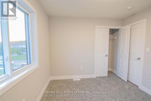 1123 Waterwheel Road E, London, ON - Indoor Photo Showing Other Room