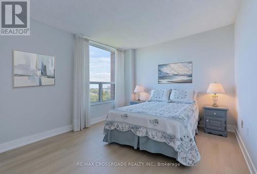 910 - 2365 Kennedy Road, Toronto (Agincourt South-Malvern West), ON - Indoor Photo Showing Bedroom