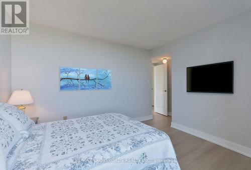 910 - 2365 Kennedy Road, Toronto (Agincourt South-Malvern West), ON - Indoor Photo Showing Bedroom