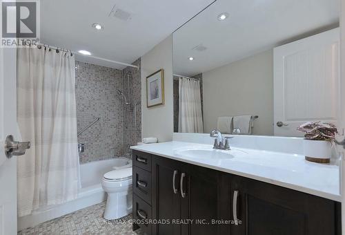 910 - 2365 Kennedy Road, Toronto, ON - Indoor Photo Showing Bathroom