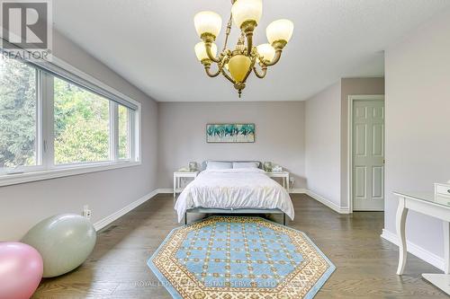 1245 Bowman Drive, Oakville, ON - Indoor Photo Showing Bedroom