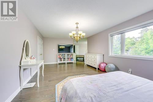 1245 Bowman Drive, Oakville, ON - Indoor Photo Showing Bedroom