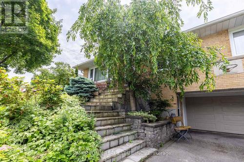 29 Hill Garden Road, Toronto (Humber Heights), ON - Outdoor With Exterior