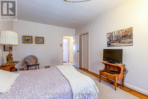 29 Hill Garden Road, Toronto, ON - Indoor Photo Showing Bedroom