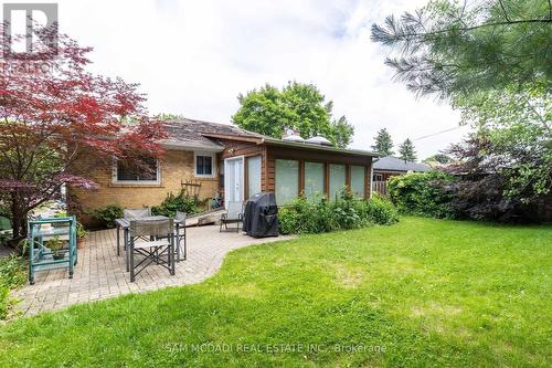 29 Hill Garden Road, Toronto (Humber Heights), ON - Outdoor