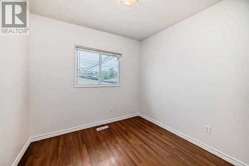 6303 Penbrooke Drive Se, Calgary, AB - Indoor Photo Showing Other Room