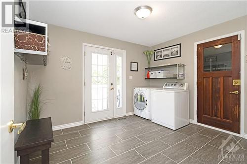 3205 Klondike Road W, Ottawa, ON - Indoor Photo Showing Laundry Room