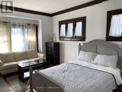 5134 Victoria(Unit 2) Avenue, Niagara Falls, ON - Indoor Photo Showing Bedroom