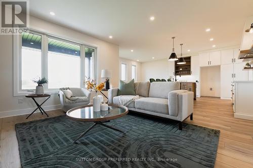 159 Renaissance Drive, St. Thomas, ON - Indoor Photo Showing Living Room