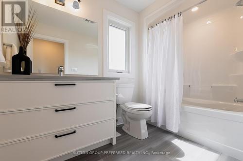 159 Renaissance Drive, St. Thomas, ON - Indoor Photo Showing Bathroom