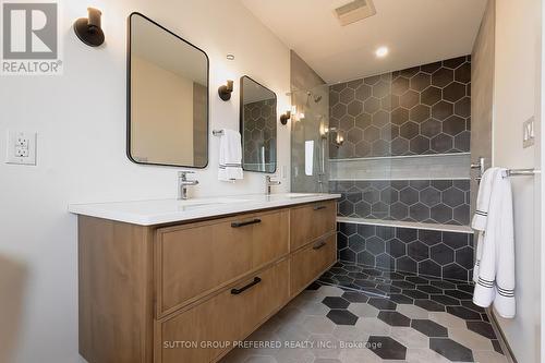 159 Renaissance Drive, St. Thomas, ON - Indoor Photo Showing Bathroom