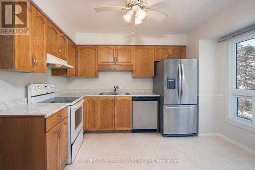 28 - 1990 Wavell Street, London, ON - Indoor Photo Showing Kitchen With Double Sink