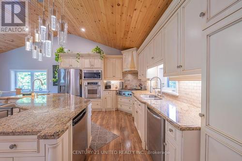 1881 4Th Line Road N, Douro-Dummer, ON - Indoor Photo Showing Kitchen With Double Sink With Upgraded Kitchen