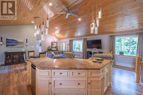 1881 4Th Line Road N, Douro-Dummer, ON - Indoor Photo Showing Kitchen