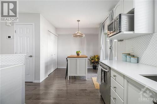 127 Wharhol Private, Ottawa, ON - Indoor Photo Showing Kitchen