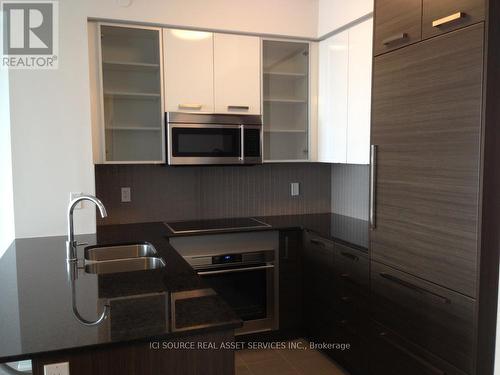 3010 - 5168 Yonge Street, Toronto, ON - Indoor Photo Showing Kitchen With Double Sink