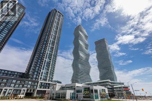 3900 Confederation Parkway, Mississauga (City Centre), ON - Outdoor With Facade