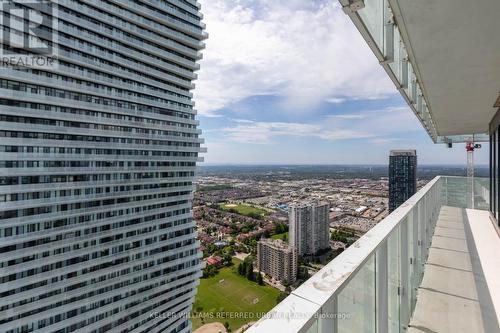 3900 Confederation Parkway, Mississauga, ON - Outdoor With Balcony