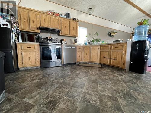 75 Jackson Drive, Kindersley, SK 