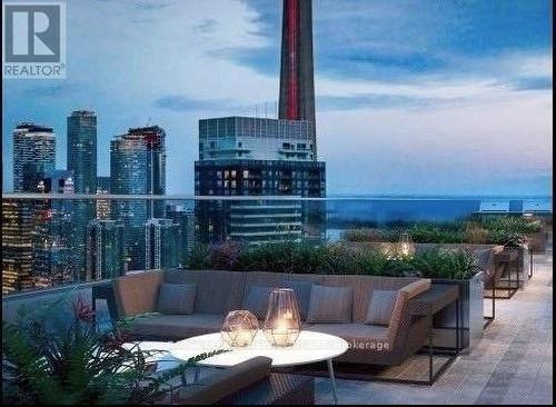 2907 - 357 King Street W, Toronto, ON - Outdoor With View