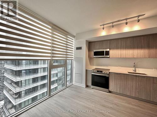 2907 - 357 King Street W, Toronto, ON - Indoor