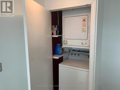 721 - 250 Manitoba Street, Toronto (Mimico), ON - Indoor Photo Showing Laundry Room