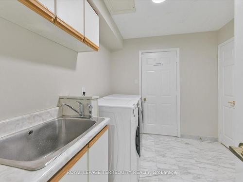 154 Centennial Rd, Toronto, ON - Indoor Photo Showing Laundry Room