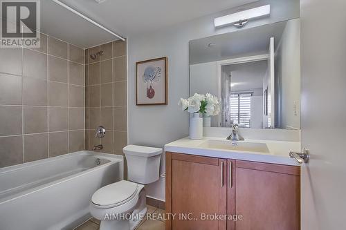 534 - 36 Via Bagnato Avenue, Toronto (Yorkdale-Glen Park), ON - Indoor Photo Showing Bathroom