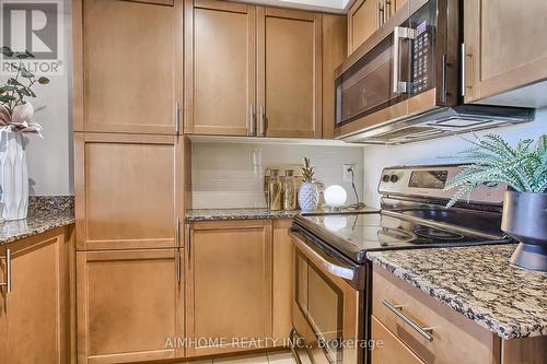 534 - 36 Via Bagnato Avenue, Toronto, ON - Indoor Photo Showing Kitchen