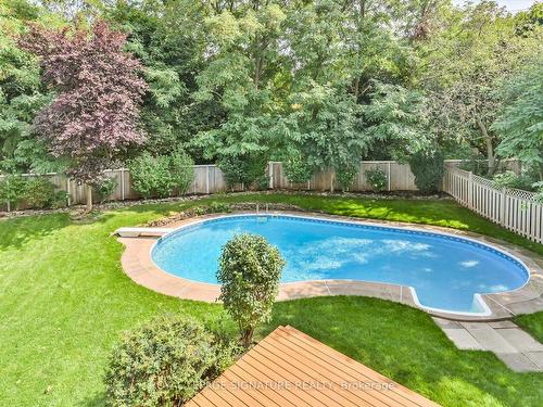 2946 Dancer Crt, Mississauga, ON - Outdoor With In Ground Pool With Backyard