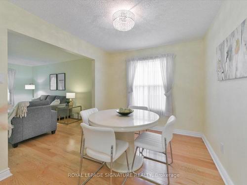 2946 Dancer Crt, Mississauga, ON - Indoor Photo Showing Dining Room