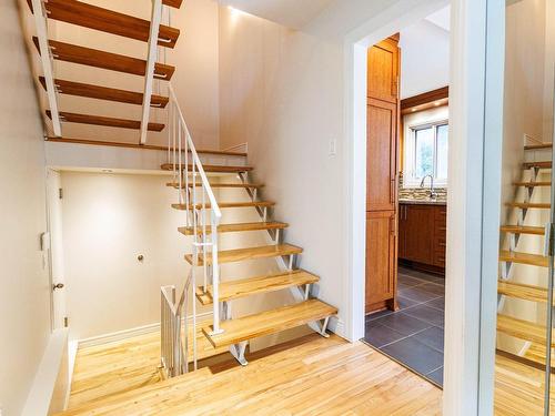 Staircase - 212 Rue Roy, Longueuil (Le Vieux-Longueuil), QC 