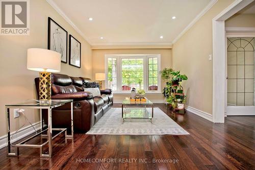 59 Hillfarm Drive, Toronto (Milliken), ON - Indoor Photo Showing Living Room