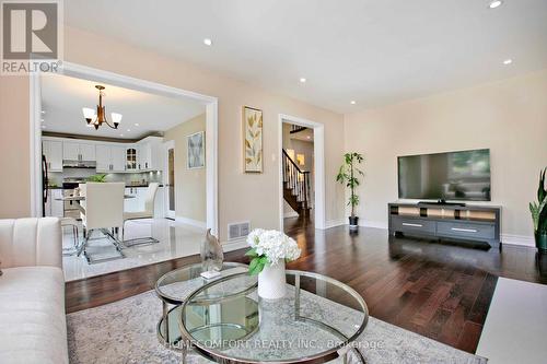 59 Hillfarm Drive, Toronto (Milliken), ON - Indoor Photo Showing Living Room