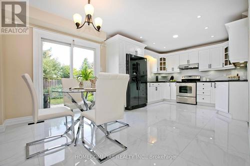 59 Hillfarm Drive, Toronto (Milliken), ON - Indoor Photo Showing Kitchen