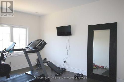 25 Fanning Mills Circle, Vaughan, ON - Indoor Photo Showing Gym Room