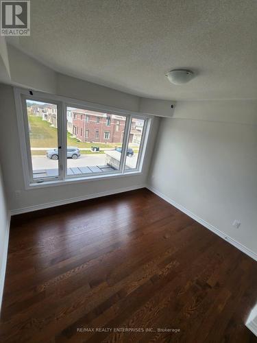 1 - 140 Nottingham Road, Barrie, ON - Indoor Photo Showing Other Room