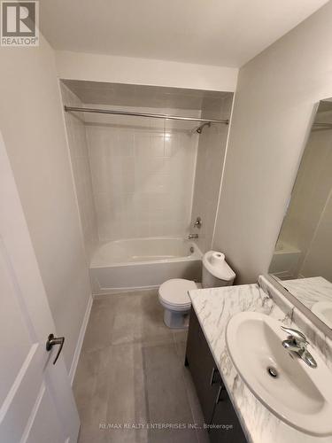 1 - 140 Nottingham Road, Barrie, ON - Indoor Photo Showing Bathroom