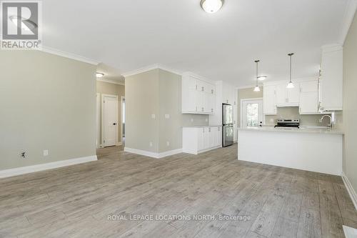 14 56Th Street S, Wasaga Beach, ON - Indoor Photo Showing Kitchen