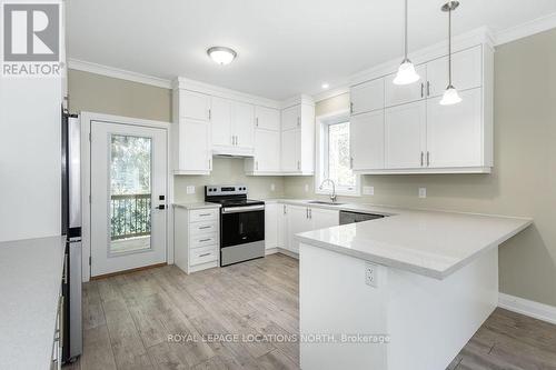 14 56Th Street S, Wasaga Beach, ON - Indoor Photo Showing Kitchen