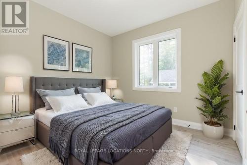 14 56Th Street S, Wasaga Beach, ON - Indoor Photo Showing Bedroom