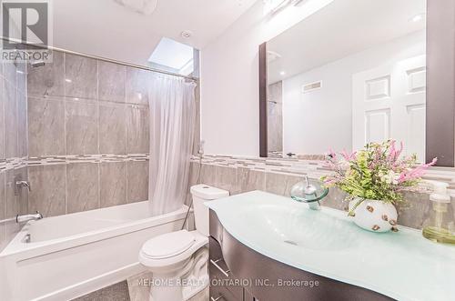 395 River Oaks Boulevard W, Oakville, ON - Indoor Photo Showing Bathroom