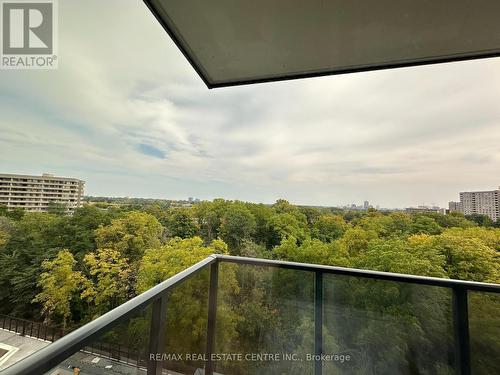 609W - 202 Burnhamthorpe Road E, Mississauga, ON - Outdoor With Balcony With View