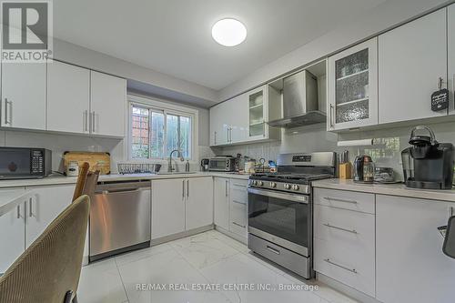 54 Outlook Garden Boulevard, Toronto, ON - Indoor Photo Showing Kitchen