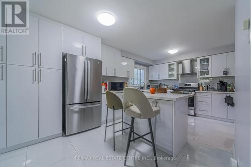 54 Outlook Garden Boulevard, Toronto (Rockcliffe-Smythe), ON - Indoor Photo Showing Kitchen