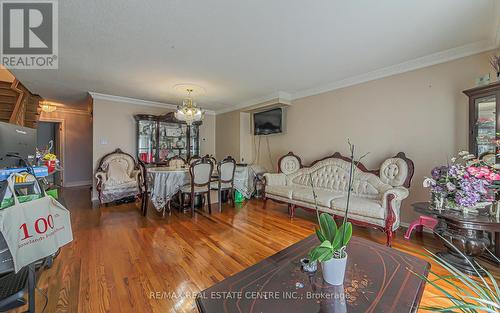 54 Outlook Garden Boulevard, Toronto (Rockcliffe-Smythe), ON - Indoor