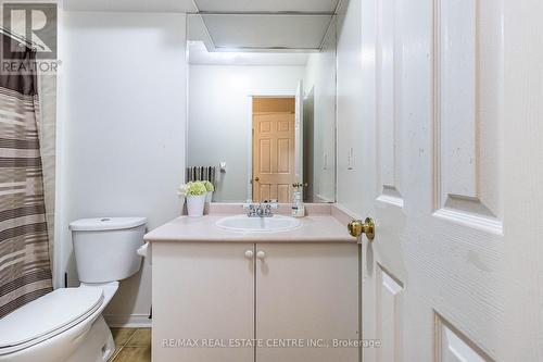 142 - 455 Apache Court, Mississauga (Hurontario), ON - Indoor Photo Showing Bathroom