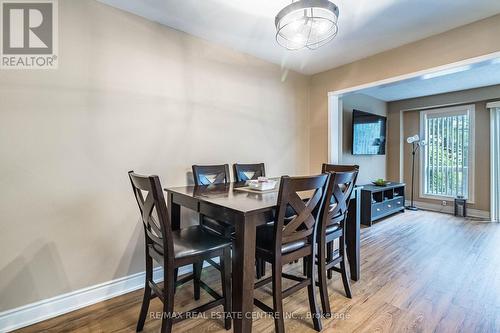 142 - 455 Apache Court, Mississauga (Hurontario), ON - Indoor Photo Showing Dining Room